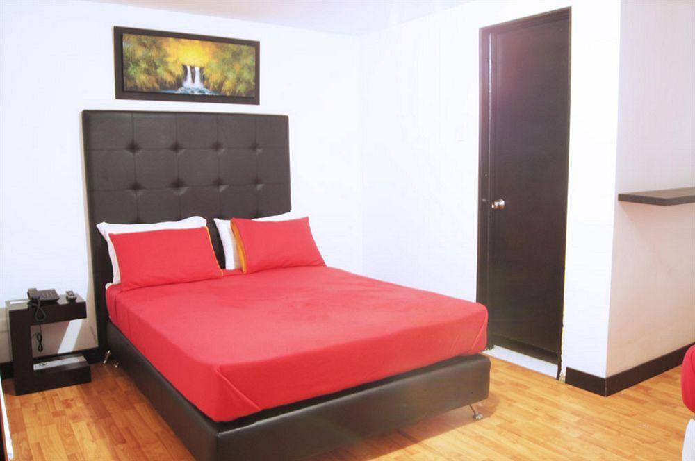 Hotel Aj Ferial Bogotá Exteriör bild