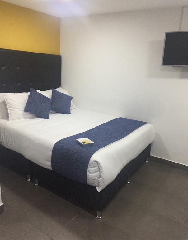 Hotel Aj Ferial Bogotá Exteriör bild