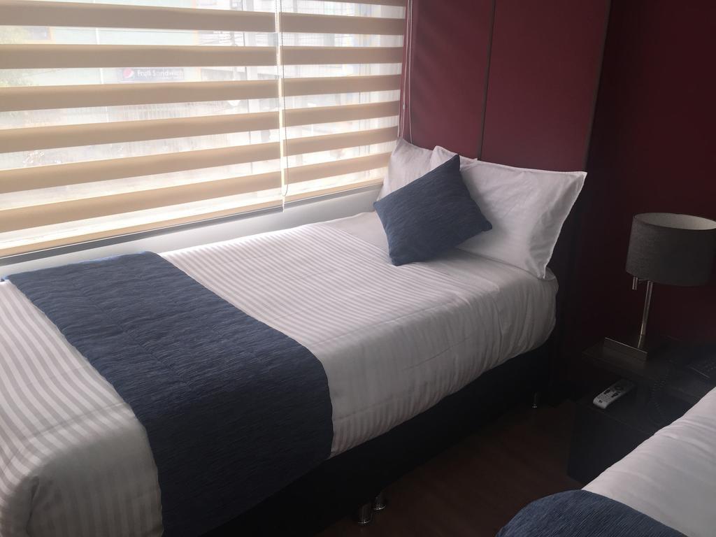 Hotel Aj Ferial Bogotá Exteriör bild