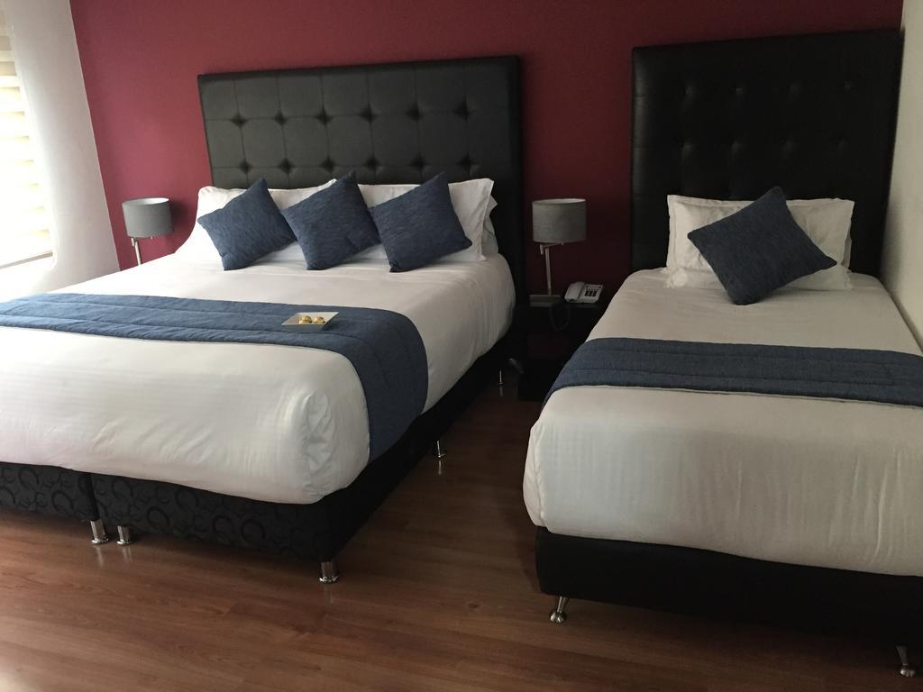 Hotel Aj Ferial Bogotá Exteriör bild
