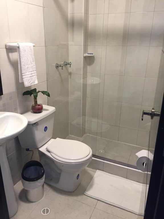 Hotel Aj Ferial Bogotá Exteriör bild
